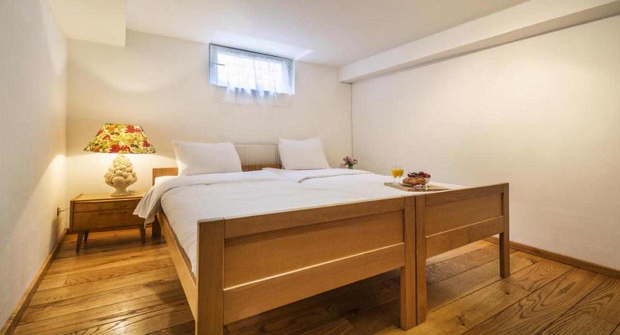 Spacious Duplex In Brussels Historical Center エクステリア 写真